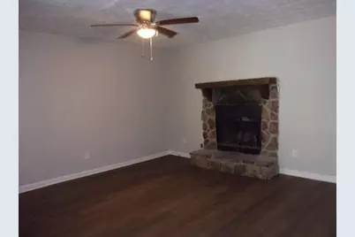 8511 Pineland Drive, Jonesboro, GA 30238 - Photo 4