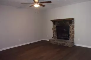 8511 Pineland Dr, Jonesboro, GA 30238 - Photo 4