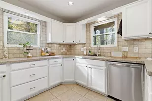 1985 Kingswood Dr, Marietta, GA 30066 - Photo 10