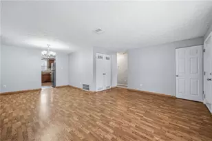 5323 Tracey Dr, Stone Mountain, GA 30088 - Photo 8