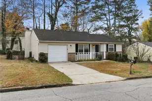 5323 Tracey Dr, Stone Mountain, GA 30088 - Photo 2