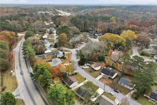 5323 Tracey Dr, Stone Mountain, GA 30088 - Photo 6