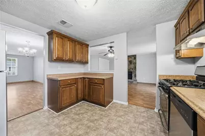 5323 Tracey Drive, Stone Mountain, GA 30088 - Photo 18