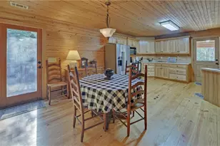 1056 Sweetwater Dr, Clarkesville, GA 30523 - Photo 8