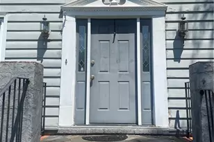 920 Sugar Creek Dr, Conyers, GA 30094 - Photo 2