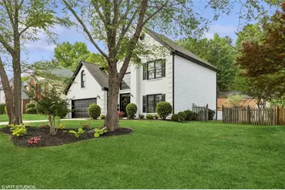 230 Bluff Oak Drive, Roswell, GA 30076 - Photo 2