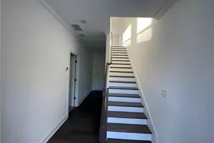 6577 Beacon Dr, Atlanta, GA 30328 - Photo 6