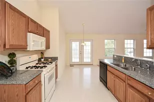 1000 River Plantation Dr, Woodstock, GA 30188 - Photo 16