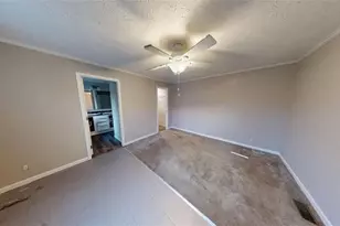 145 Town Ln, Fayetteville, GA 30214 - Photo 6