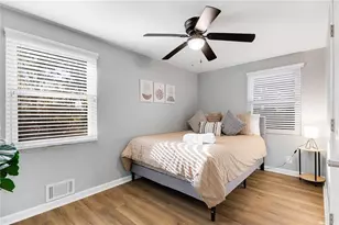 920 Vfw Dr, Stone Mountain, GA 30083 - Photo 16