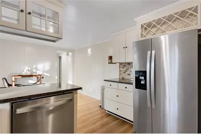 920 Vfw Drive, Stone Mountain, GA 30083 - Photo 2