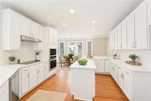 6640 Bridlewood Way, Suwanee, GA 30024 - Photo 16