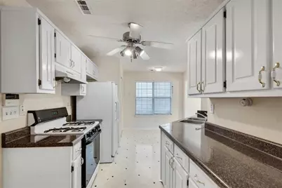 1174 Drawbridge Drive, Riverdale, GA 30296 - Photo 8