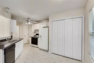 1174 Drawbridge Dr, Riverdale, GA 30296 - Photo 10