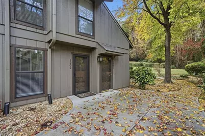 1202 Cumberland Court SE, Smyrna, GA 30080 - Photo 2