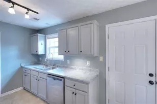 908 Fawnfield Dr, Monroe, GA 30656 - Photo 4