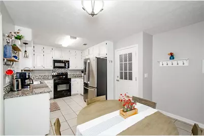 741 Saddle Wood Way, Lawrenceville, GA 30043 - Photo 10