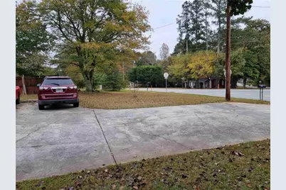 7905 Rivertown Road, Fairburn, GA 30213 - Photo 10