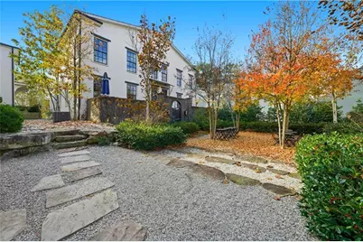 2061 Telfair Circle NE, Atlanta, GA 30324 - Photo 2