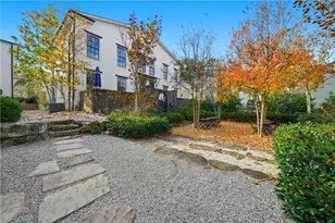 2061 Telfair Cir NE, Atlanta, GA 30324 - Photo 2