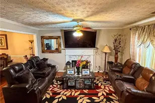 1110 Meadow Walk Ave, Lawrenceville, GA 30044 - Photo 14