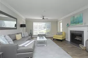 9200 Roberts Dr, Sandy Springs, GA 30350 - Photo 8