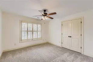 374 Beaumont Farms Dr, Sharpsburg, GA 30277 - Photo 20