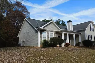 425 Berkshire Dr, Covington, GA 30016 - Photo 2