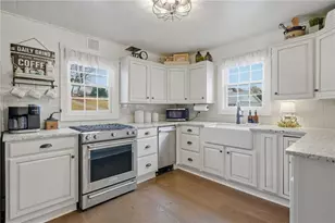 8525 Lanierland Farms Dr, Gainesville, GA 30506 - Photo 12