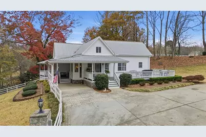 8525 Lanierland Farms Drive, Gainesville, GA 30506 - Photo 2