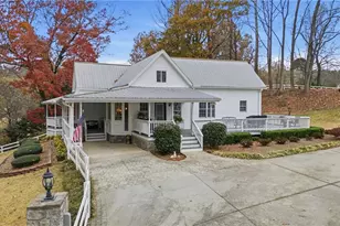 8525 Lanierland Farms Dr, Gainesville, GA 30506 - Photo 2