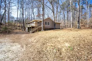3939 Hillside Ln, Douglasville, GA 30135 - Photo 2