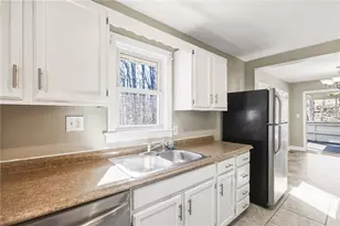 3939 Hillside Ln, Douglasville, GA 30135 - Photo 12