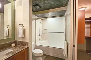 4561 Olde Perimeter Way, Atlanta, GA 30346 - Photo 18