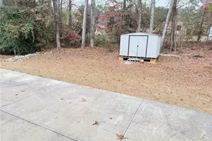 3925 Dunaire Dr, Stone Mountain, GA 30083 - Photo 26