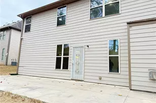 3925 Dunaire Dr, Stone Mountain, GA 30083 - Photo 4