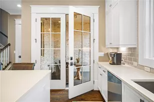 3715 Peachtree Rd, Atlanta, GA 30319 - Photo 14