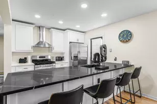 1063 Pine Mountain Dr, Forest Park, GA 30297 - Photo 6