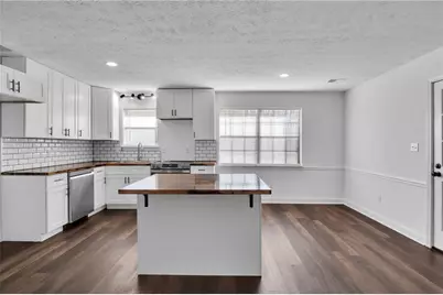 9056 Chestnut Lake Drive, Jonesboro, GA 30236 - Photo 8