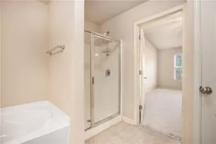 2426 Bellyard Dr, Buford, GA 30519 - Photo 18