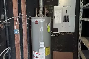 1226 Hickory Dr SW, Lilburn, GA 30047 - Photo 32