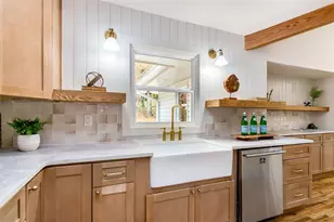 4956 Mountclaire Rd, Stone Mountain, GA 30087 - Photo 16