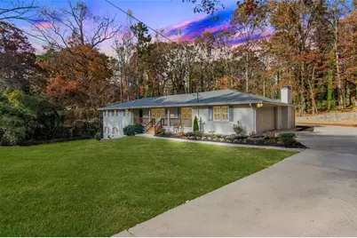 4956 Mountclaire Road, Stone Mountain, GA 30087 - Photo 4