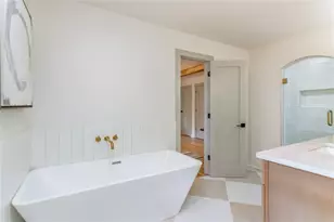 4956 Mountclaire Rd, Stone Mountain, GA 30087 - Photo 30