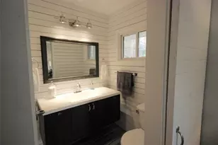 911 Lake Ct SE, Smyrna, GA 30082 - Photo 8