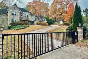 3232 Brookview Road SE, Marietta, GA 30067 - Photo 2