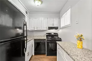 120 Biscayne Dr NW, Atlanta, GA 30309 - Photo 8