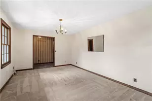 201 Crestmont Dr, Calhoun, GA 30701 - Photo 6