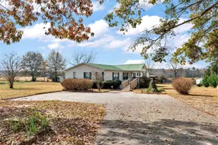 6392 Athens Hwy, Jefferson, GA 30549 - Photo 2