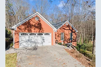 6229 Ivy Springs Drive, Flowery Branch, GA 30542 - Photo 2